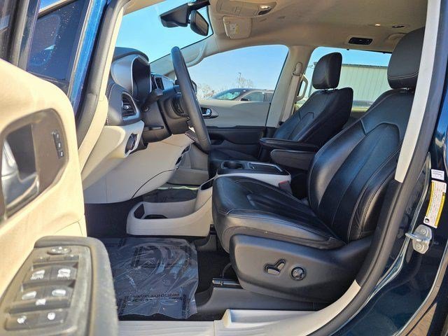 Used 2022 Fathom Blue Pearlcoat Chrysler Touring L image 22