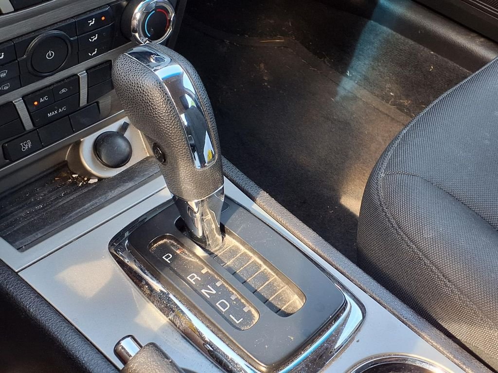 Used 2012 Black Ford SE image 17