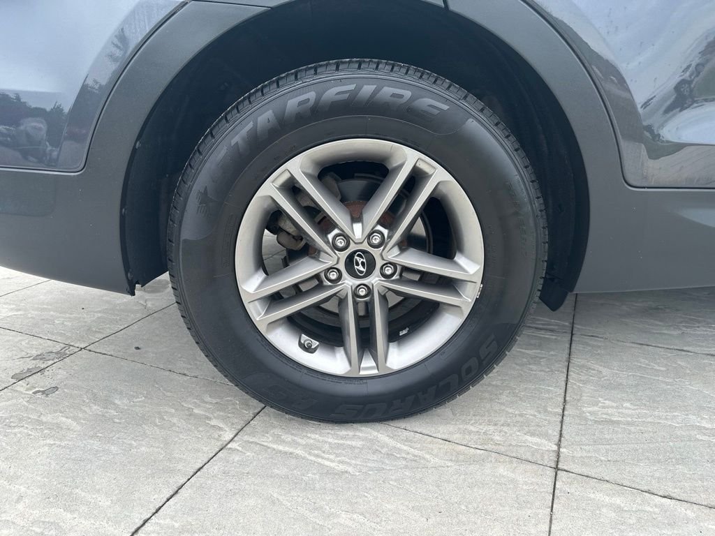 Used 2017 Gray Hyundai 2.4 Base image 5