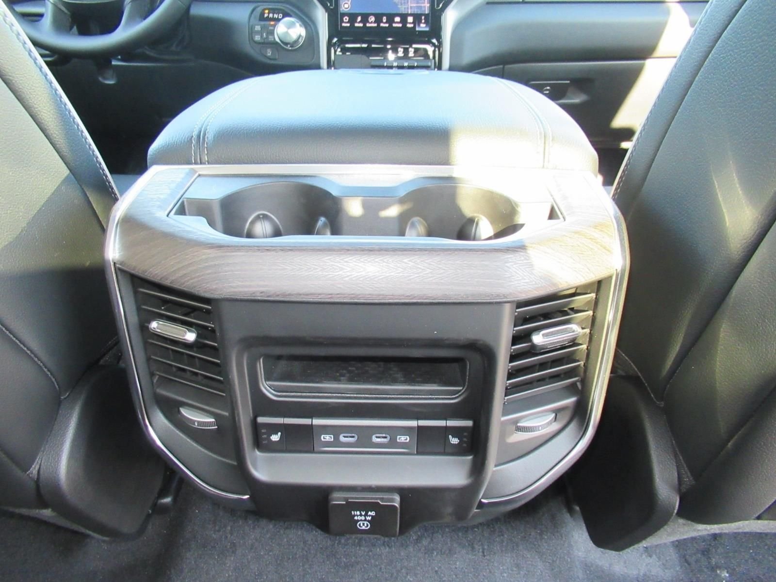 New 2026 Molten Red Pearl-Coat Exterior Paint RAM Laramie image 35