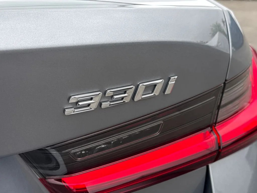 Used 2024 Gray BMW 330i image 9