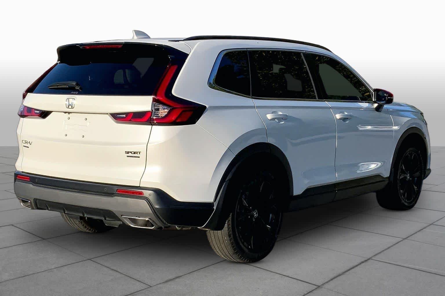 Used 2025 Platinum White Pearl Honda Sport Touring image 12