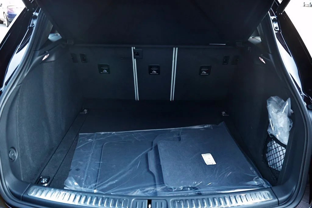 2026 Porsche Macan T - Photo 31