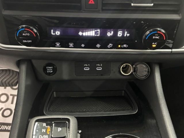 Used 2025 White Nissan SV image 33