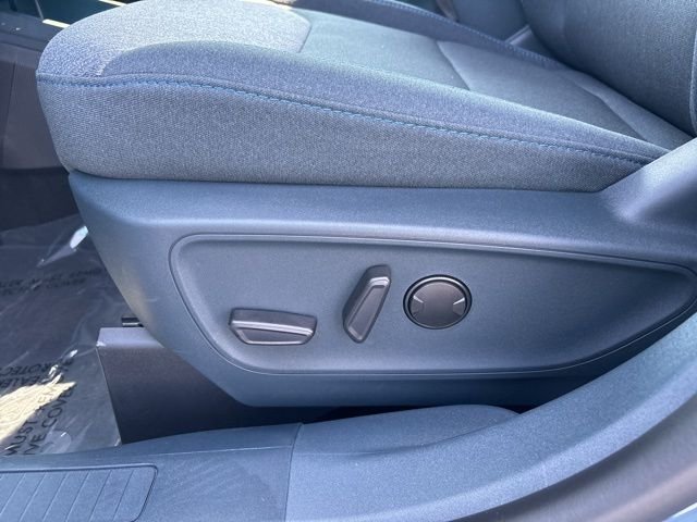 New 2025 Azure Gray Metallic Tri-Coat Ford XLT image 13