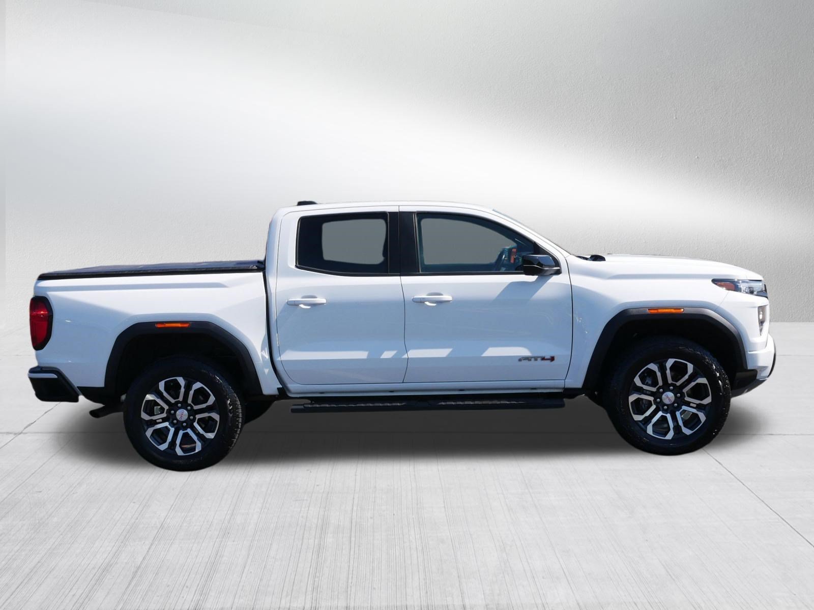 Used 2023 Summit White GMC 4WD AT4 image 8
