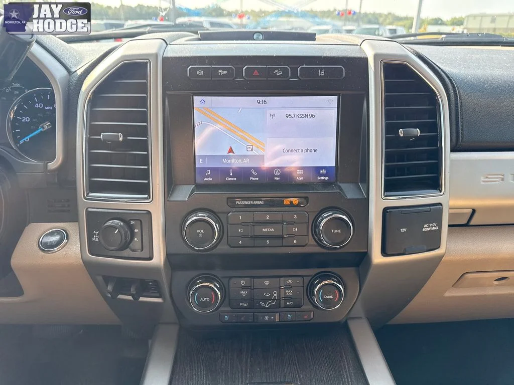 Used 2020 Oxford White Ford Lariat image 22