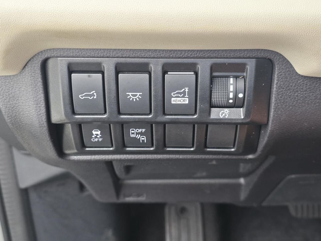 Used 2022 Gray Subaru Limited image 28