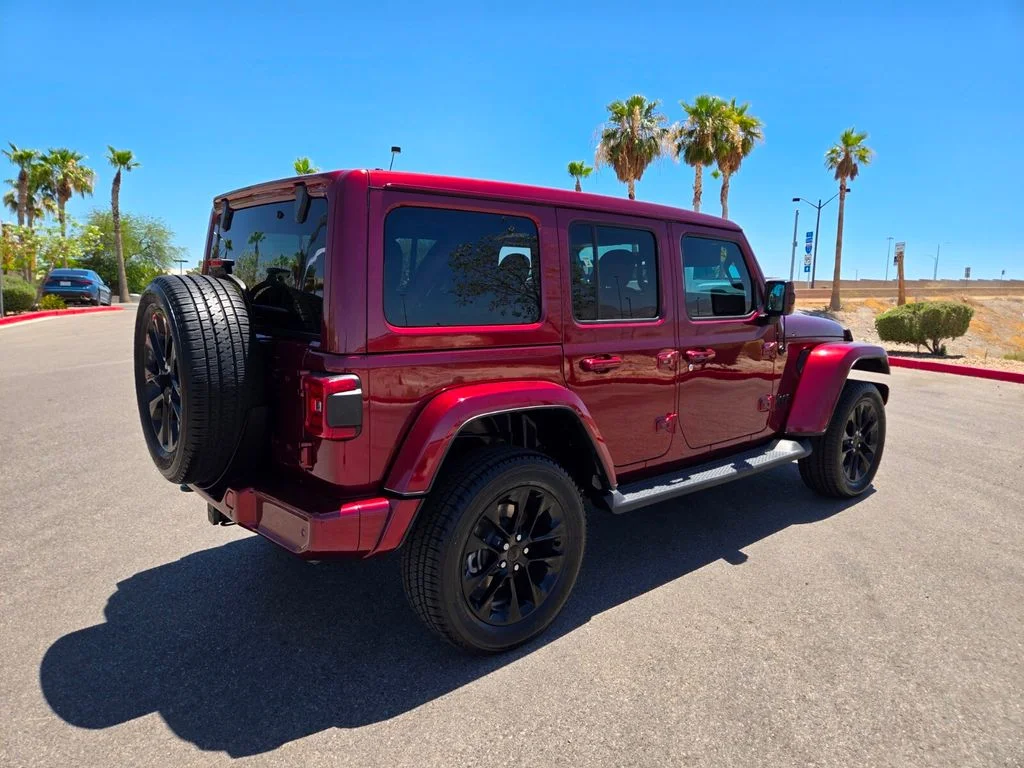 Used 2021  Jeep Unlimited Sahara High Altitude image 6