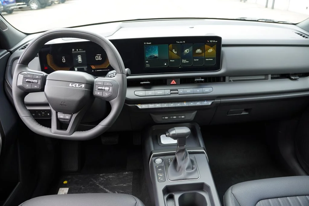New 2027 Terrain Brown / Black Roof Kia X-Line S image 12