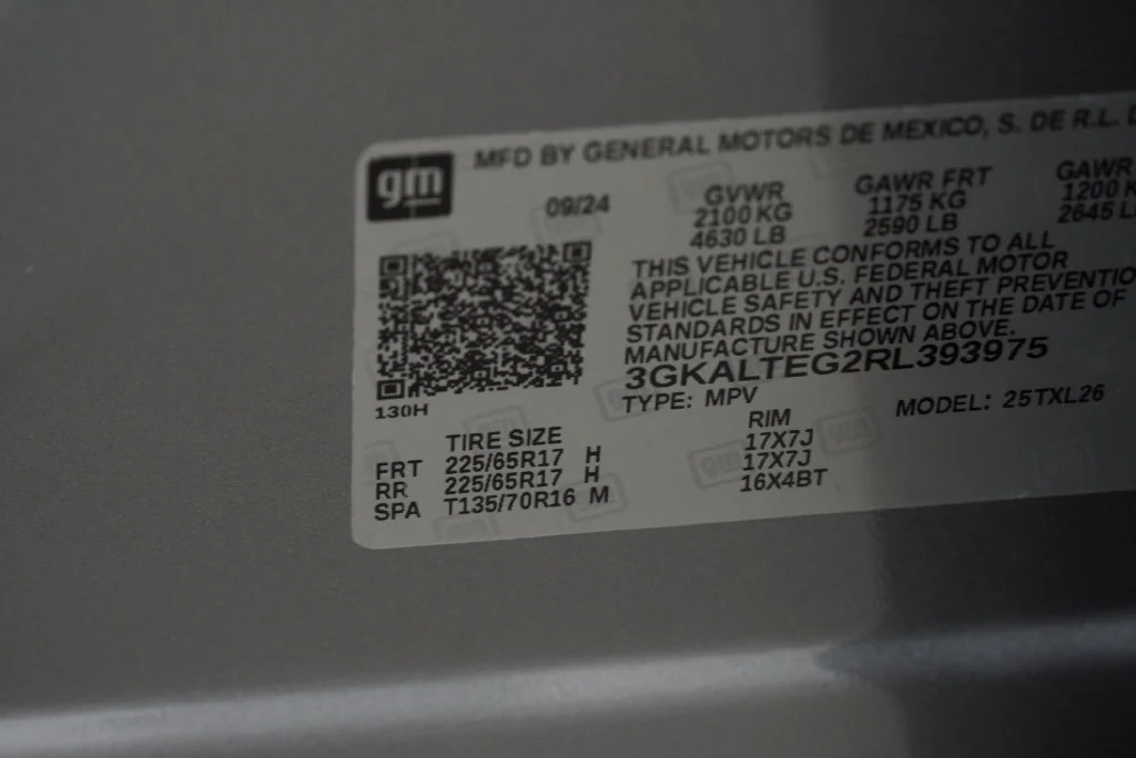 Used 2024 Sterling Metallic GMC SLE image 43