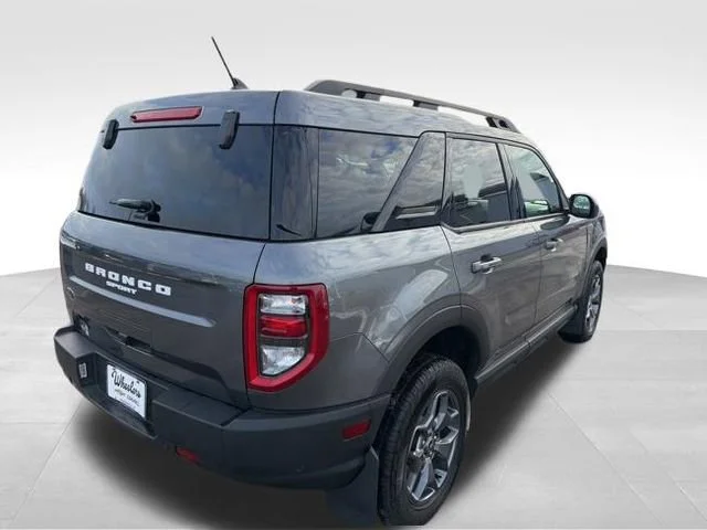 Used 2022 Gray Ford Badlands image 6