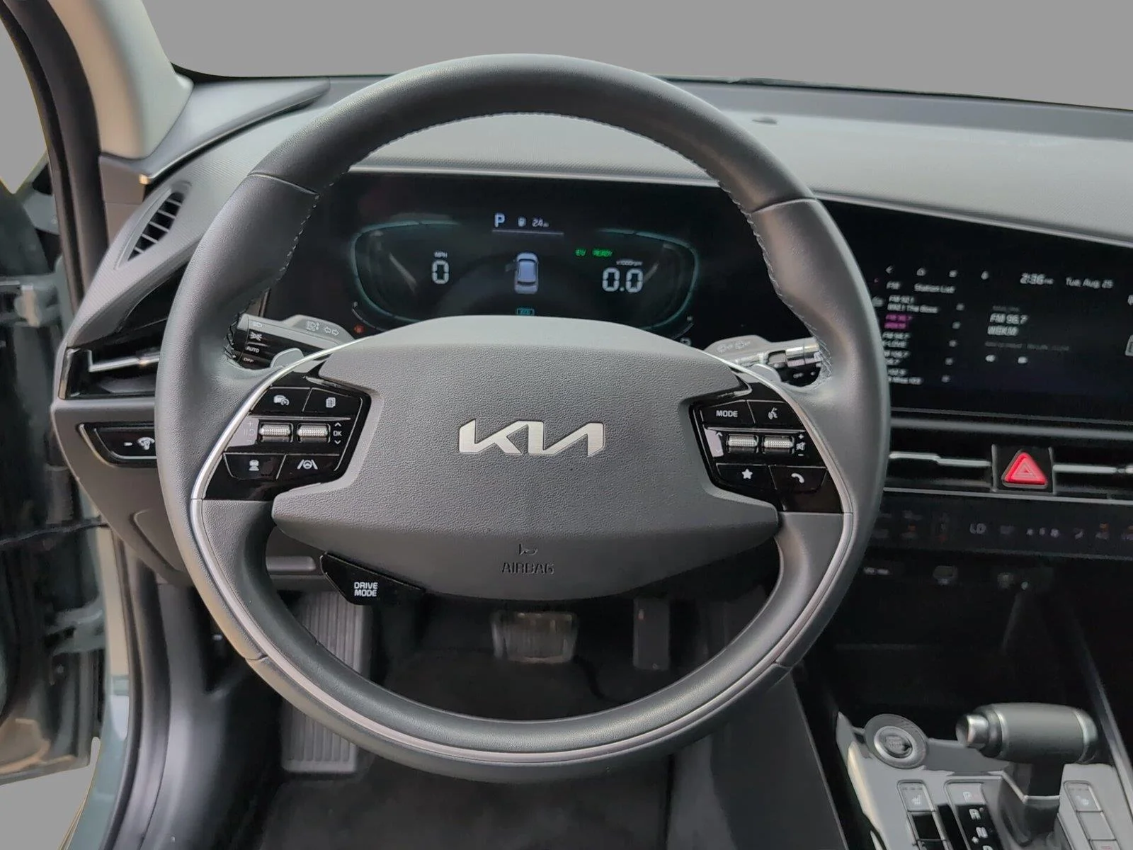 Used 2024 Cityscape Green Kia EX image 34