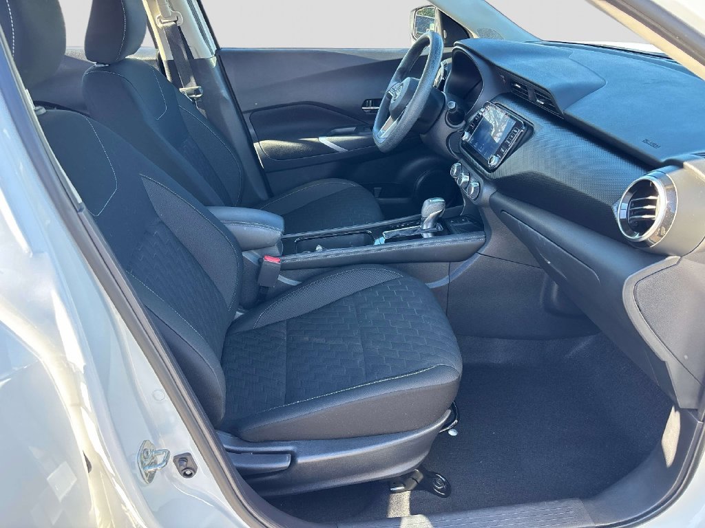 Used 2024 White Nissan SV image 16