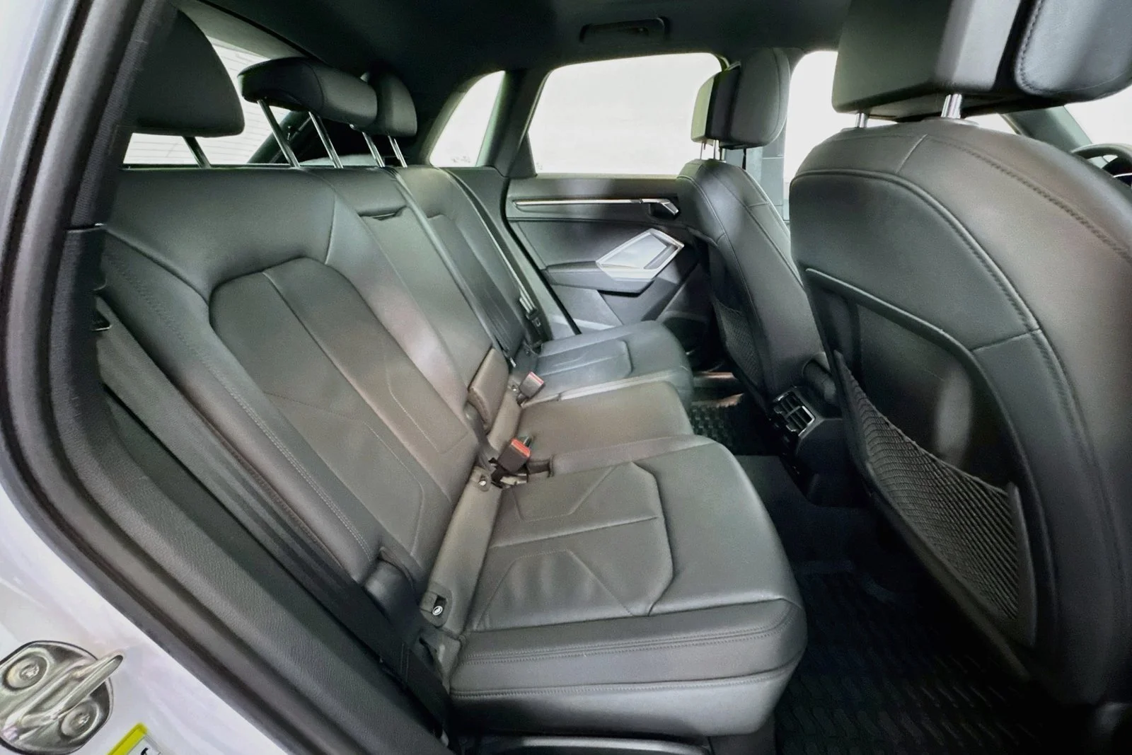Used 2025 Arkona White Audi S line Premium image 26