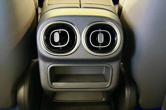 New 2026 Polar White Mercedes-Benz GLC 300 image 51
