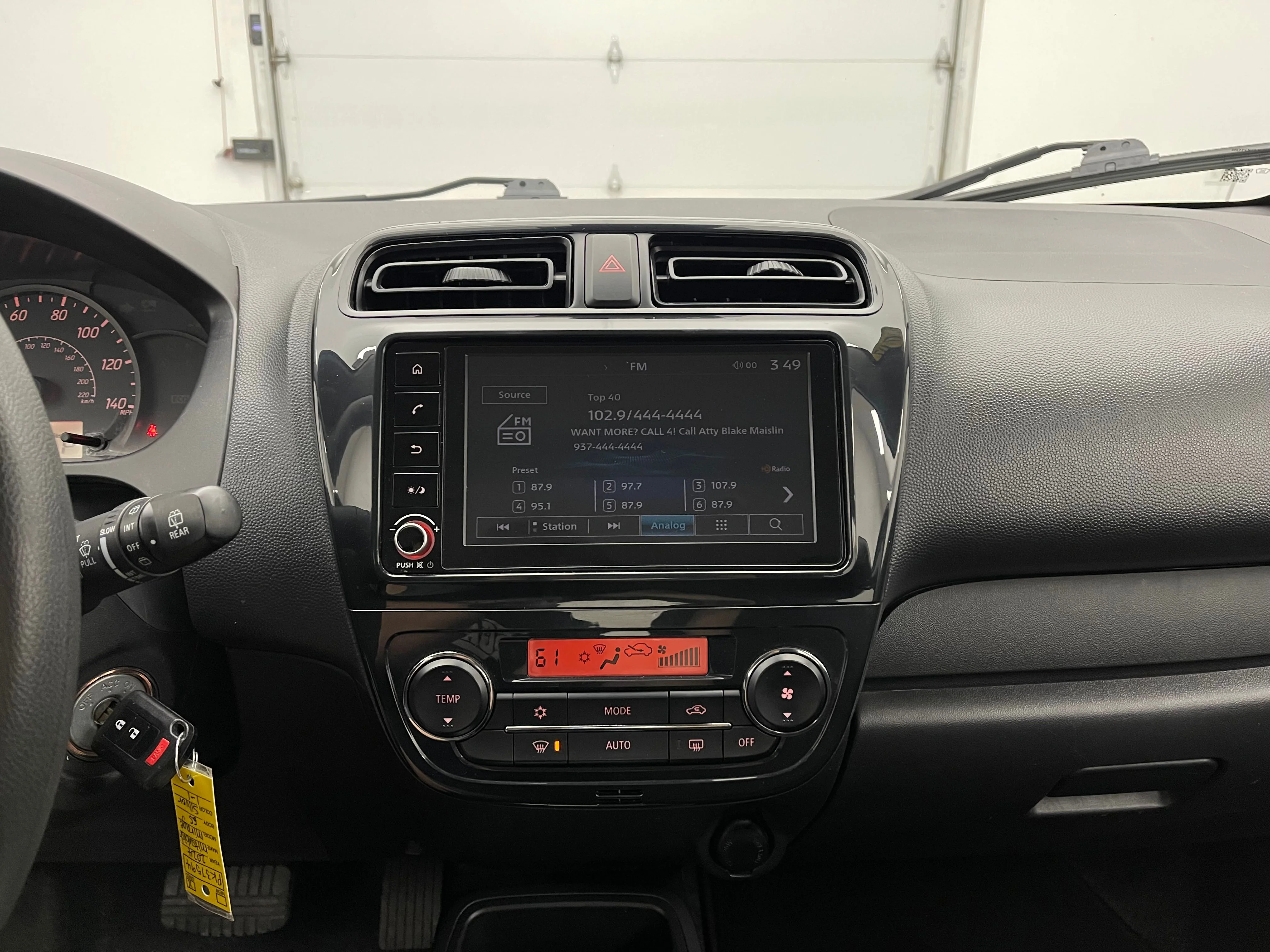 Used 2024 Silver Mitsubishi ES image 21
