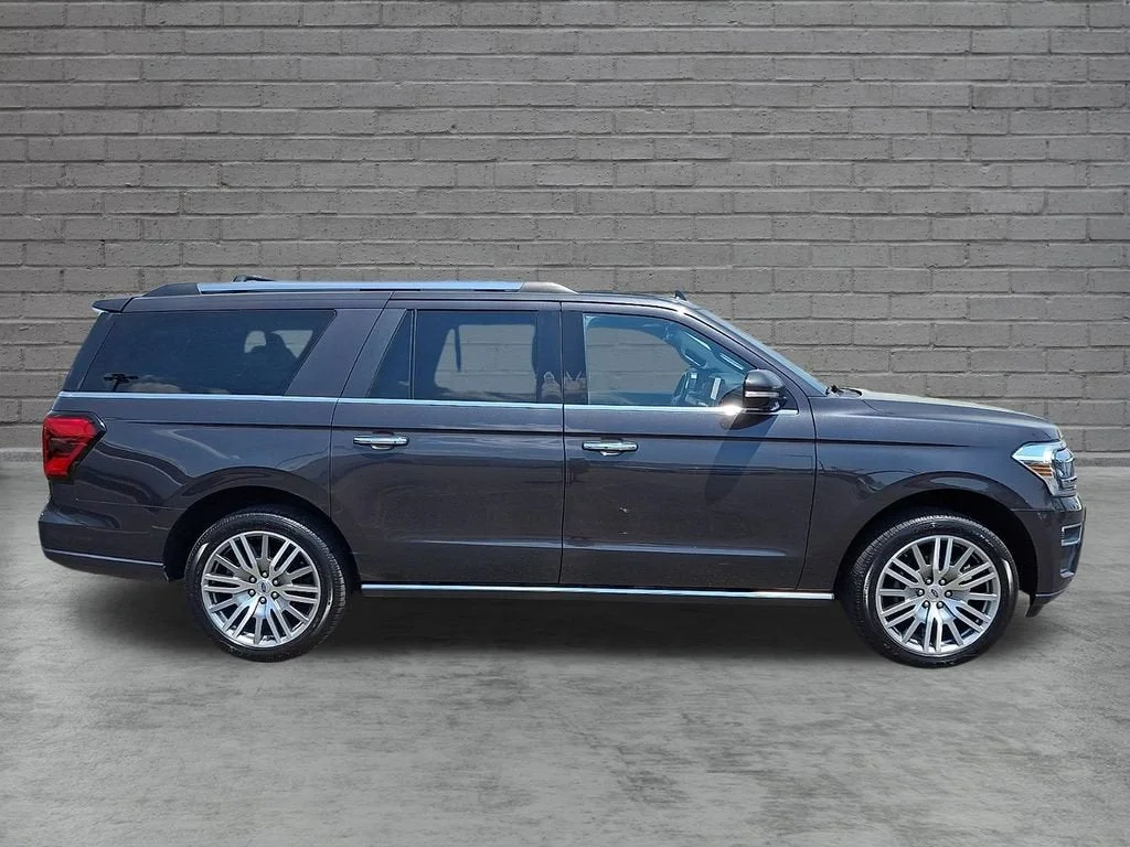 Used 2024  Ford Limited image 42