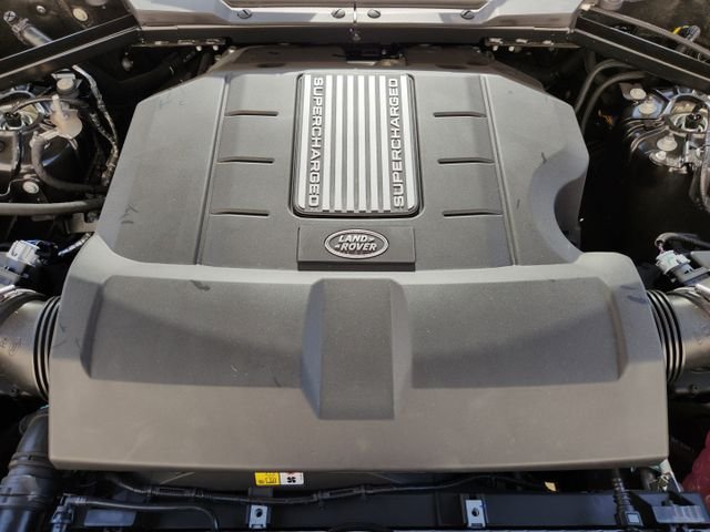 Used 2024 Black Land Rover SE image 30