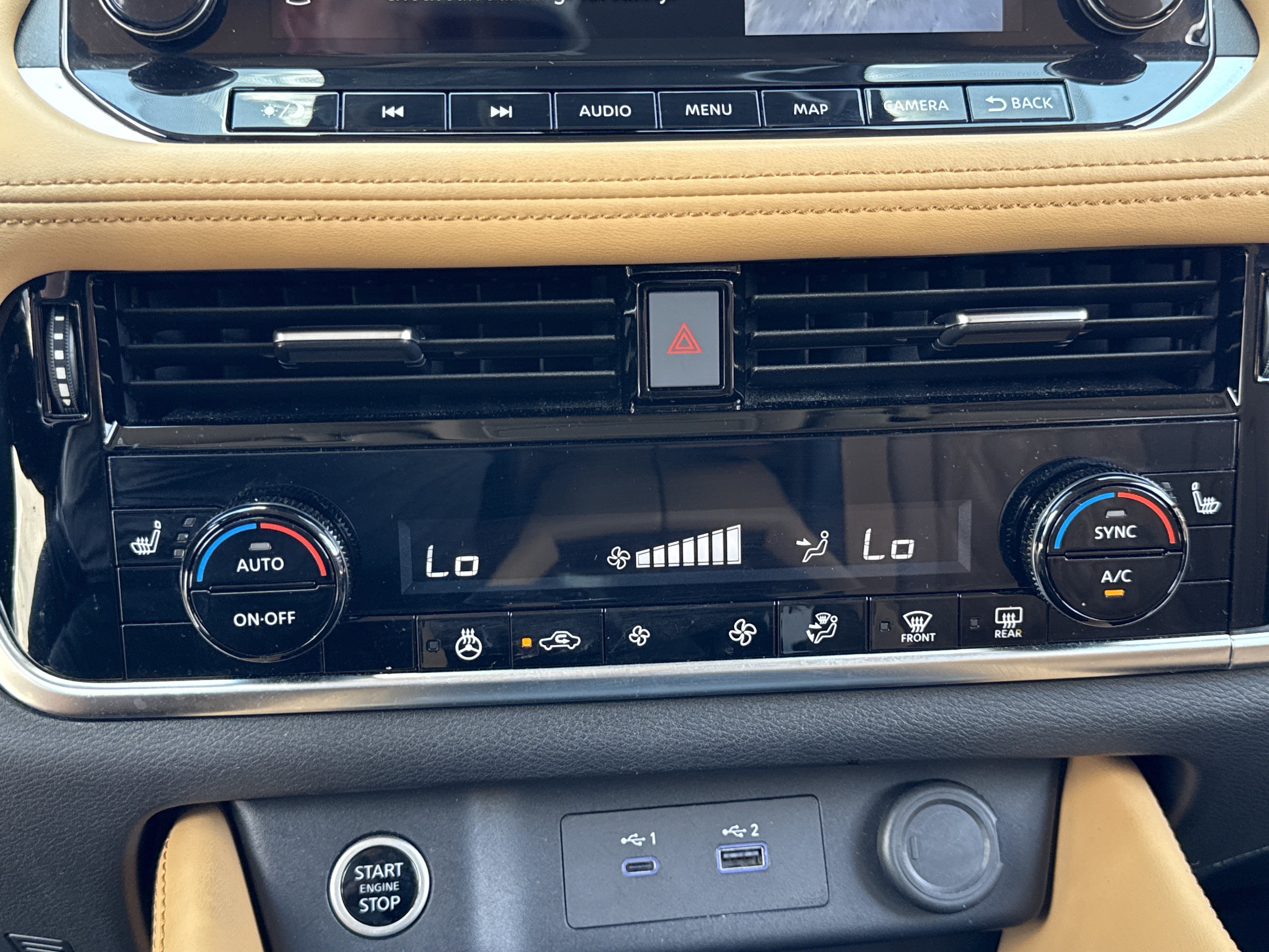 Used 2023 Super Black Nissan Platinum image 8