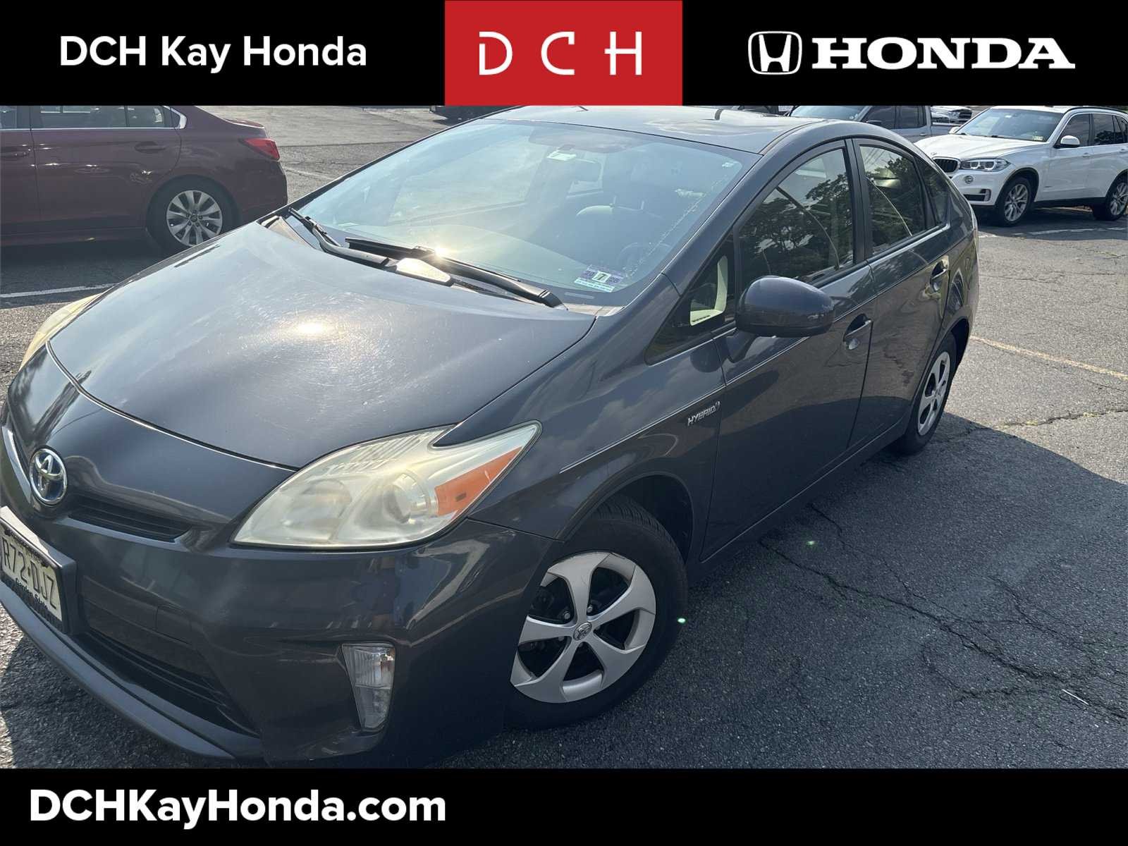 2013 Toyota Prius Two's photo
