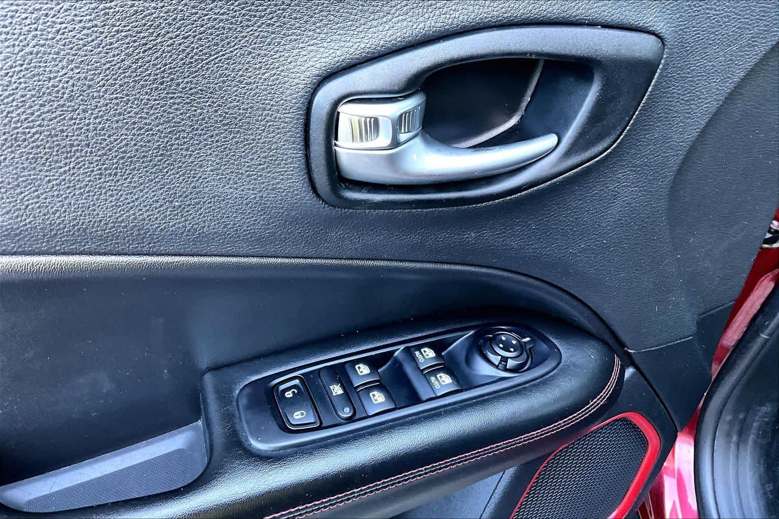 Used 2021 Velvet Red Pearlcoat Jeep Trailhawk image 31