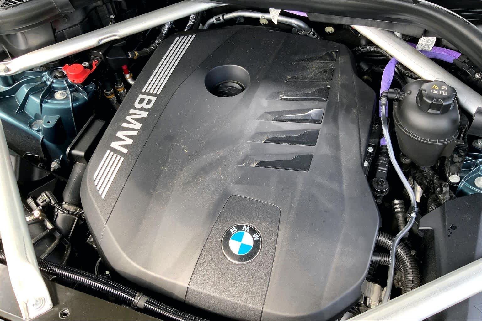 Used 2025 Blue Ridge Mountain Metallic BMW xDrive40i image 33