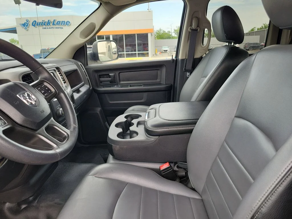 Used 2022 Diamond Black Ram Tradesman image 14
