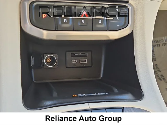 Used 2023 White GMC Denali image 31