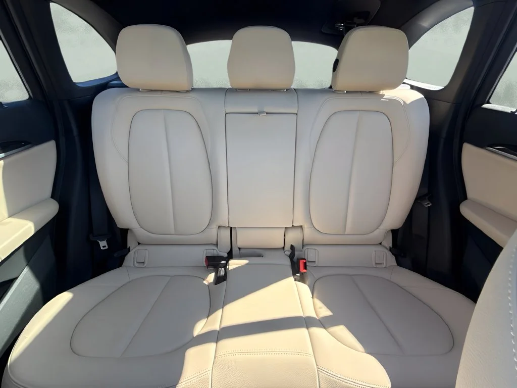 Used 2018 Blue BMW sDrive28i image 11