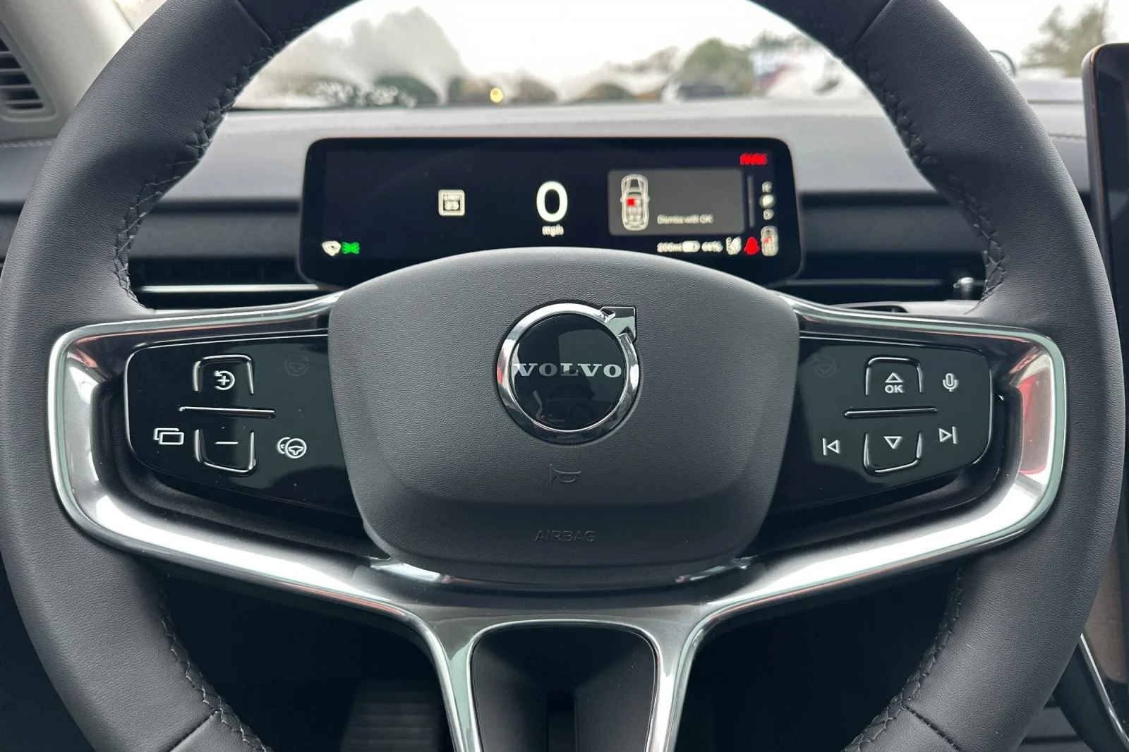2025 Volvo EX90 Ultra - Photo 21