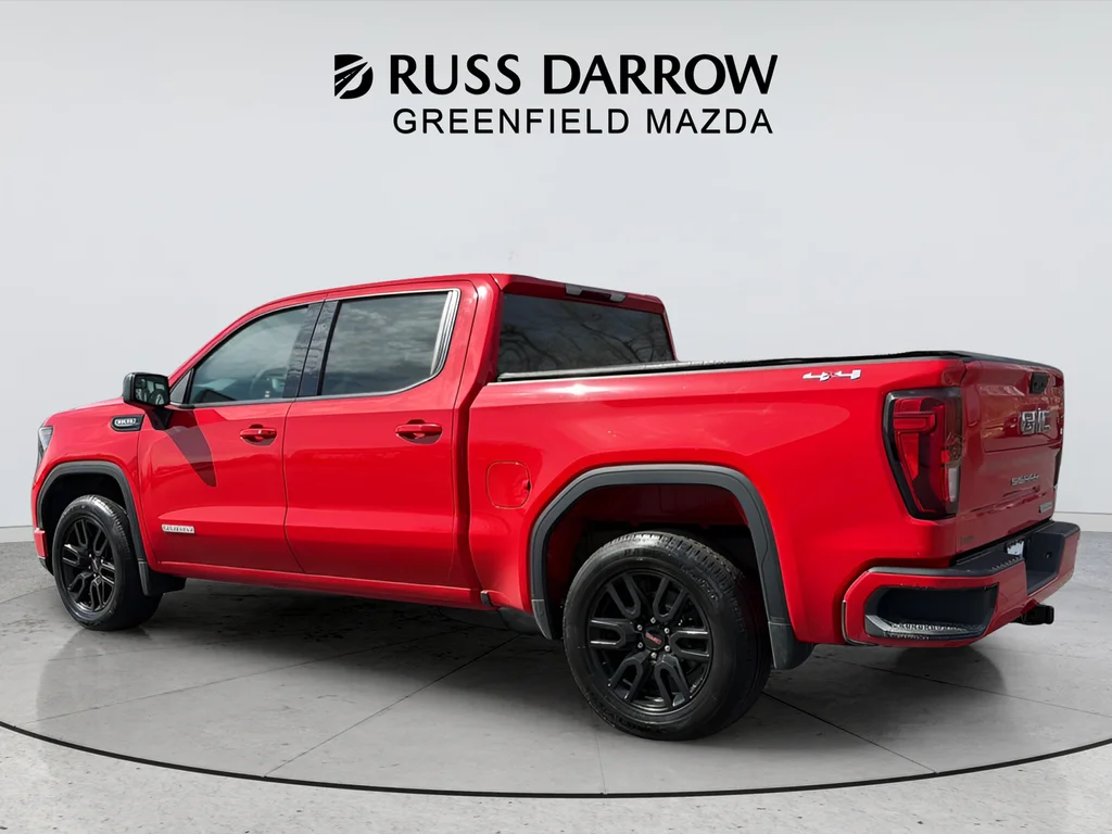 Used 2022 Red GMC Elevation image 4