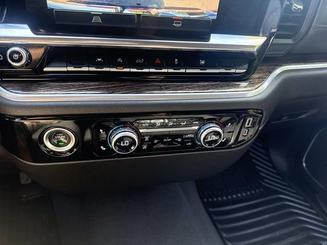 Used 2022 Titanium GMC Elevation image 28