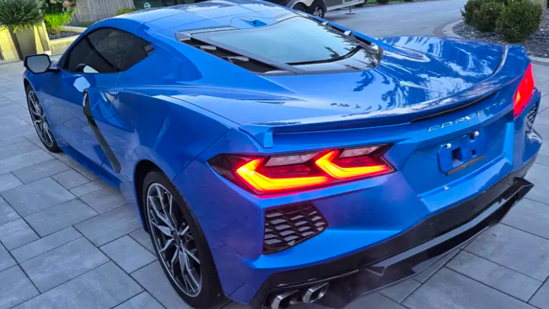 Used 2025 Blue Chevrolet Stingray image 8