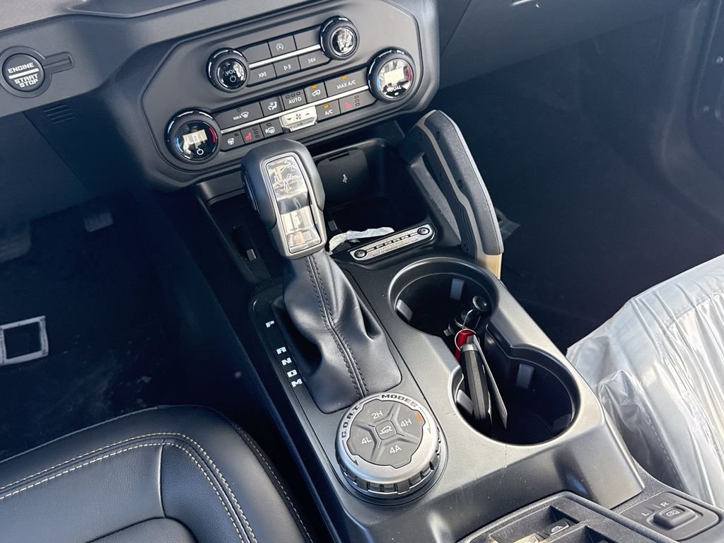 New 2025 Carbonized Gray Metallic Ford Badlands® image 15