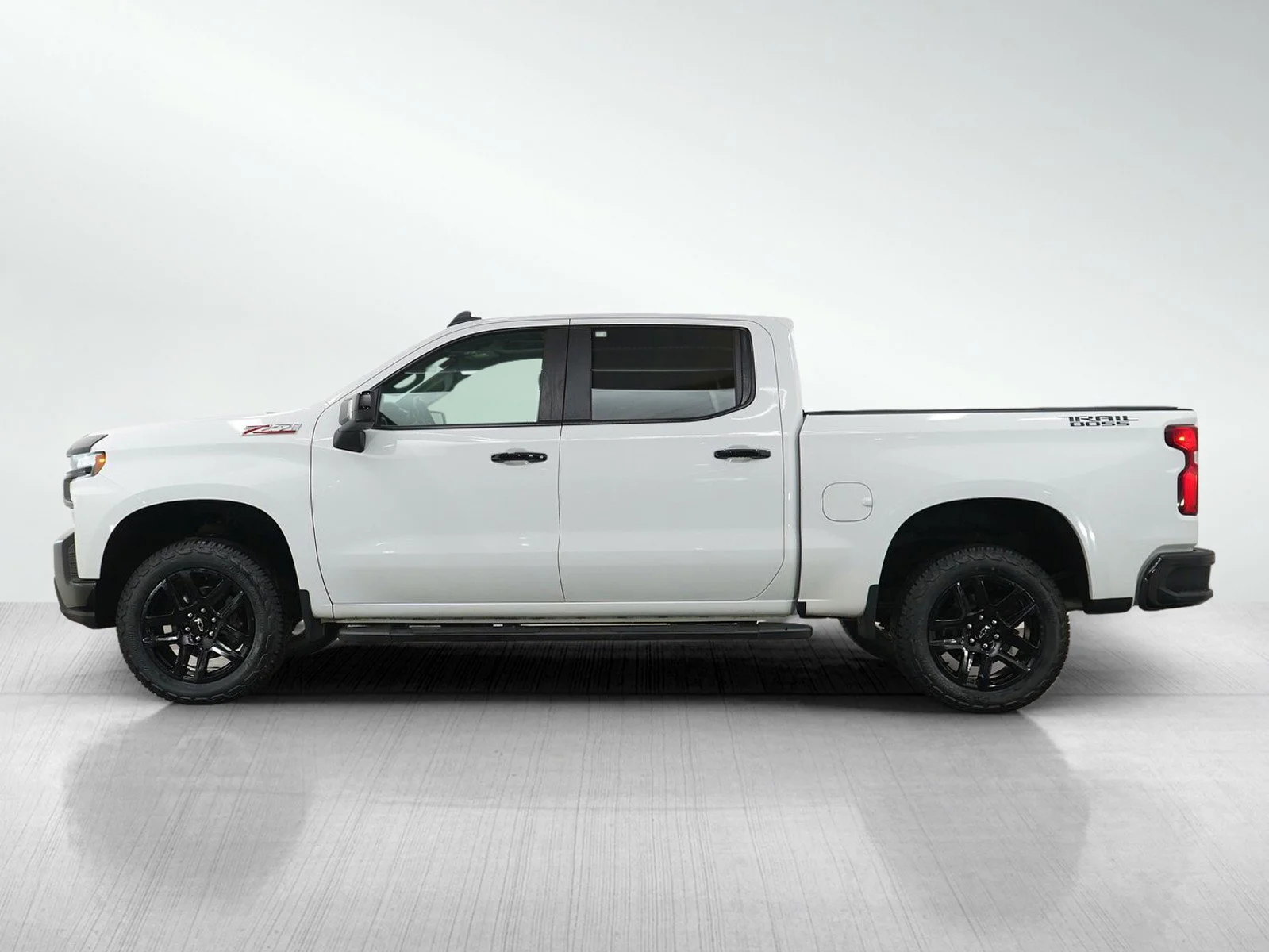 Used 2021 Chevrolet Silverado 1500 LT Trail Boss with VIN 1GCPYFED8MZ288101 for sale in Burnsville, Minnesota