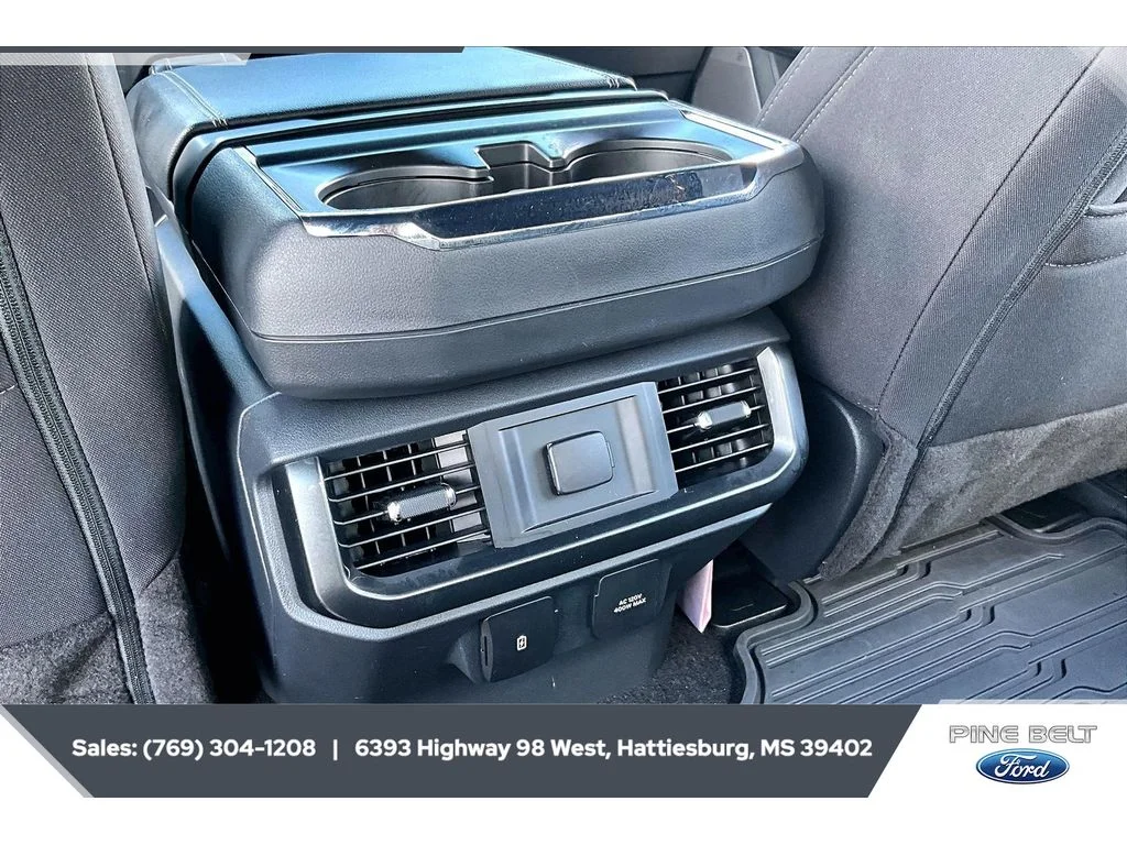 Used 2022 Space White Metallic Ford XLT image 25