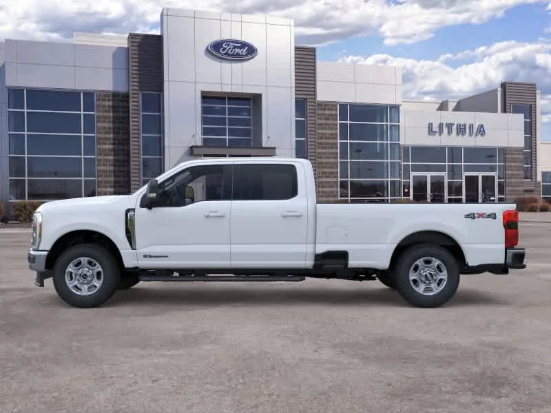New 2026 Oxford White Ford F-250® XLT image 3