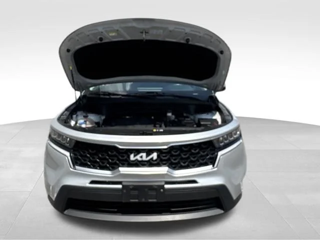 Used 2022 Silver Kia LX image 33