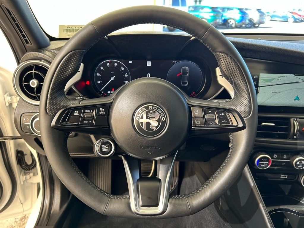 2025 Alfa Romeo Giulia Base - Photo 36