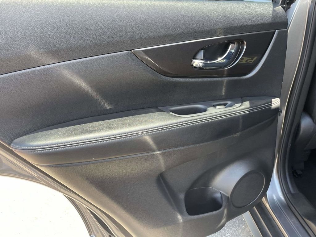 Used 2020 Gray Nissan SV image 11