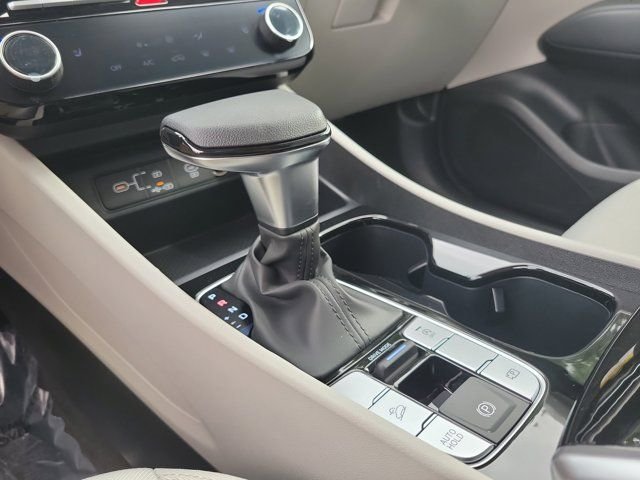 New 2026 Black Hyundai SEL FWD image 32