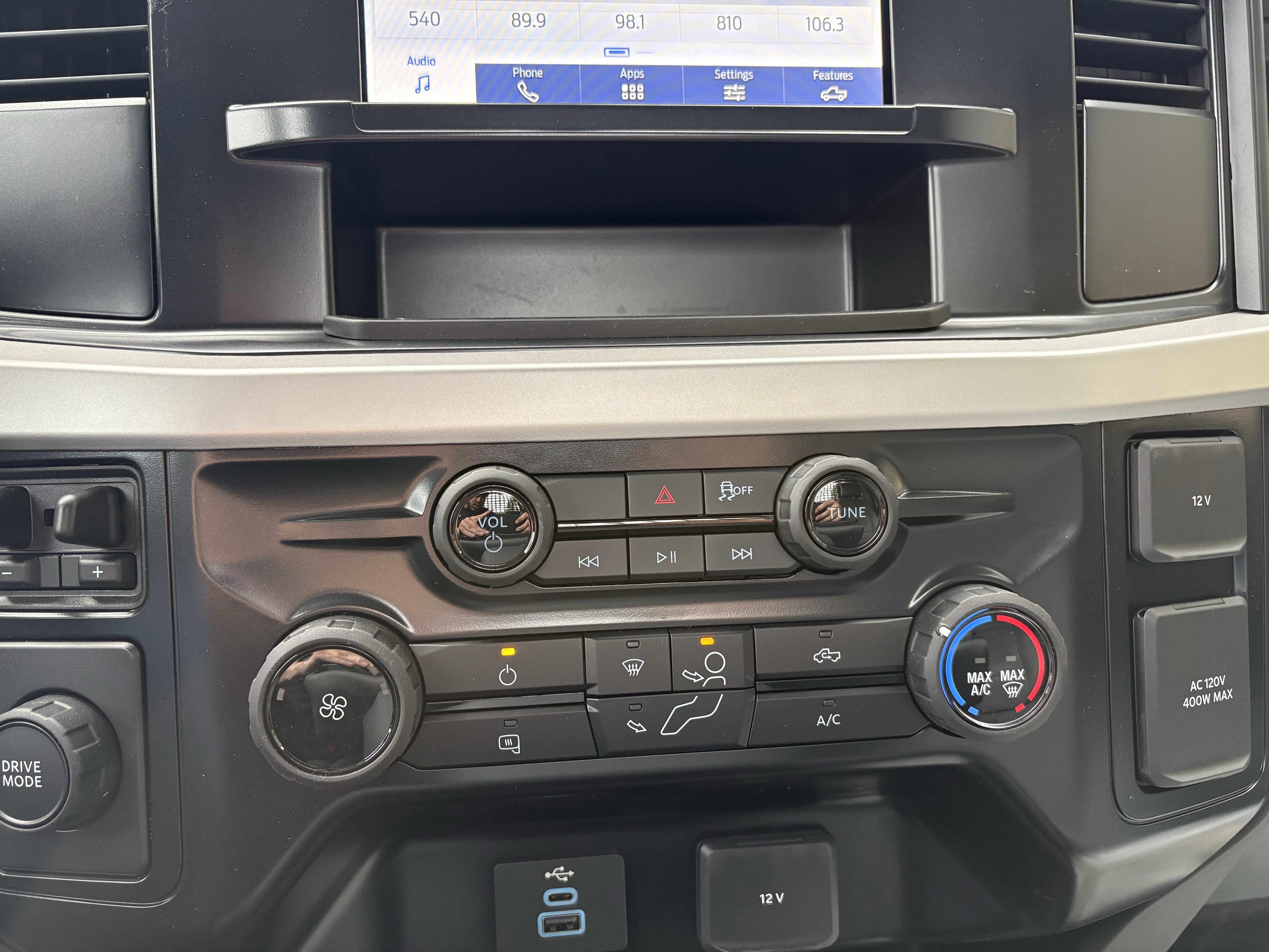 2025 Ford F-550 Super Duty Chassis Cab XL - Photo 17