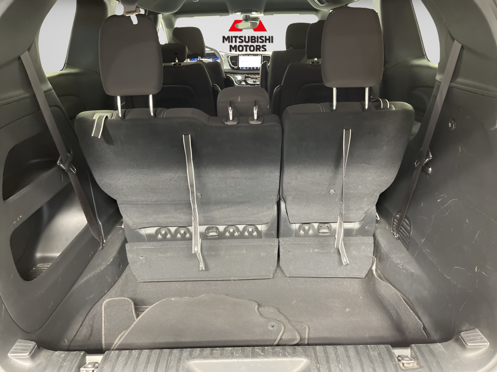 Used 2023 Bright White Clearcoat Chrysler Touring image 32