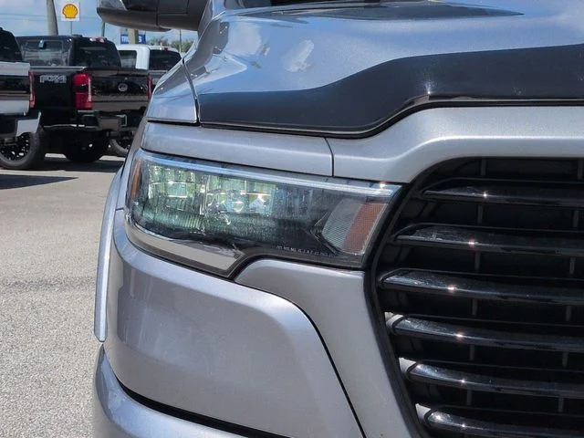Certified Used 2025 Billet Silver Metallic Clearcoat Ram Laramie image 10