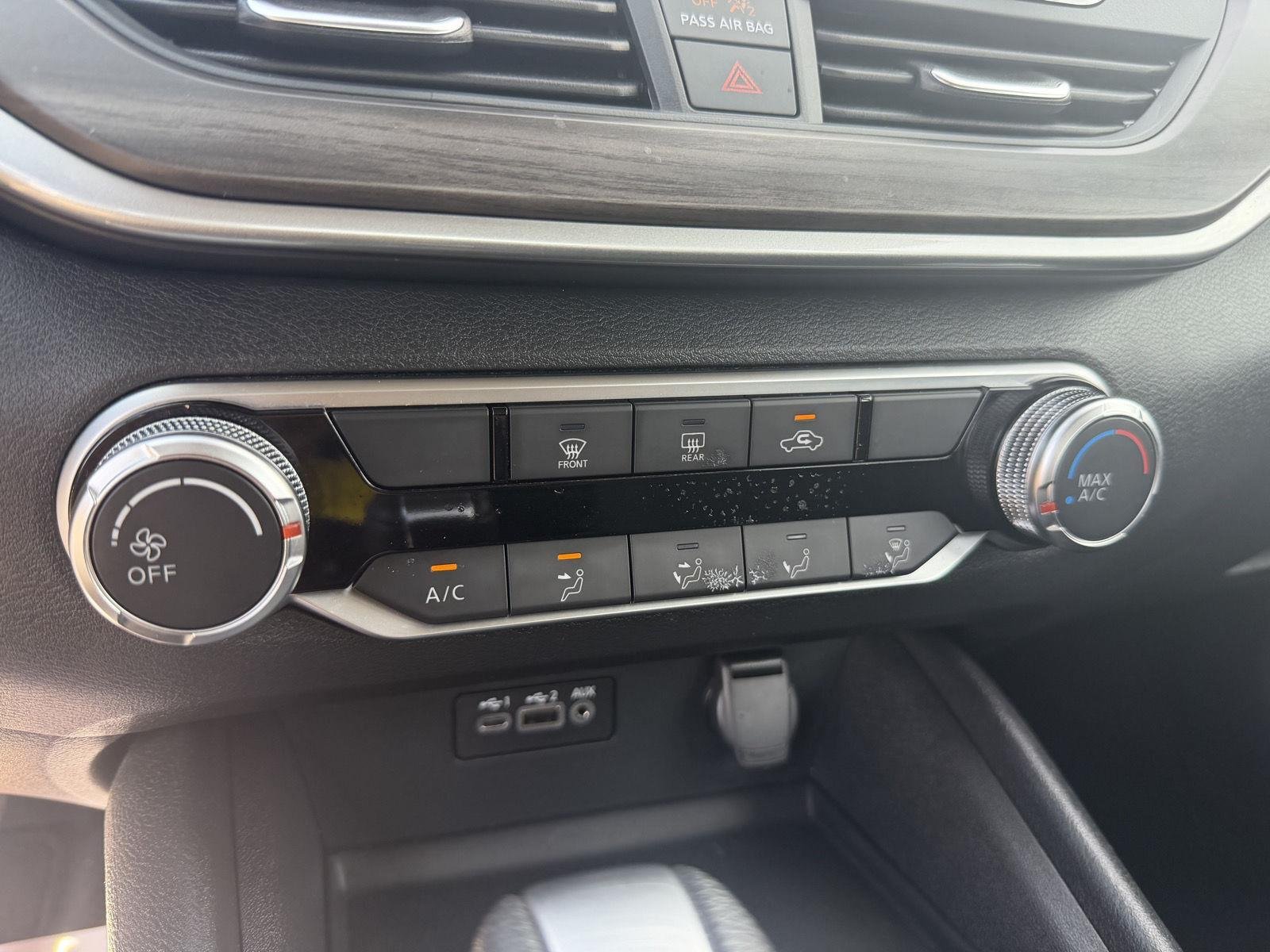 Used 2025 Gun Metallic Nissan SV image 26
