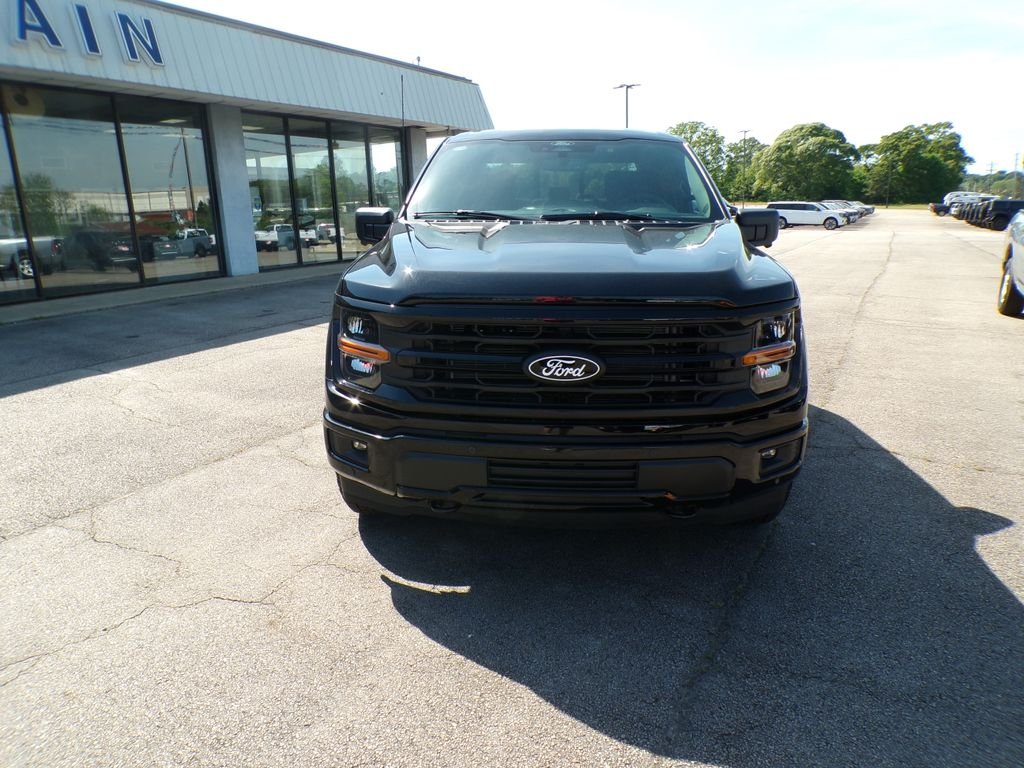 New 2026 Agate Black Metallic Ford XLT image 2
