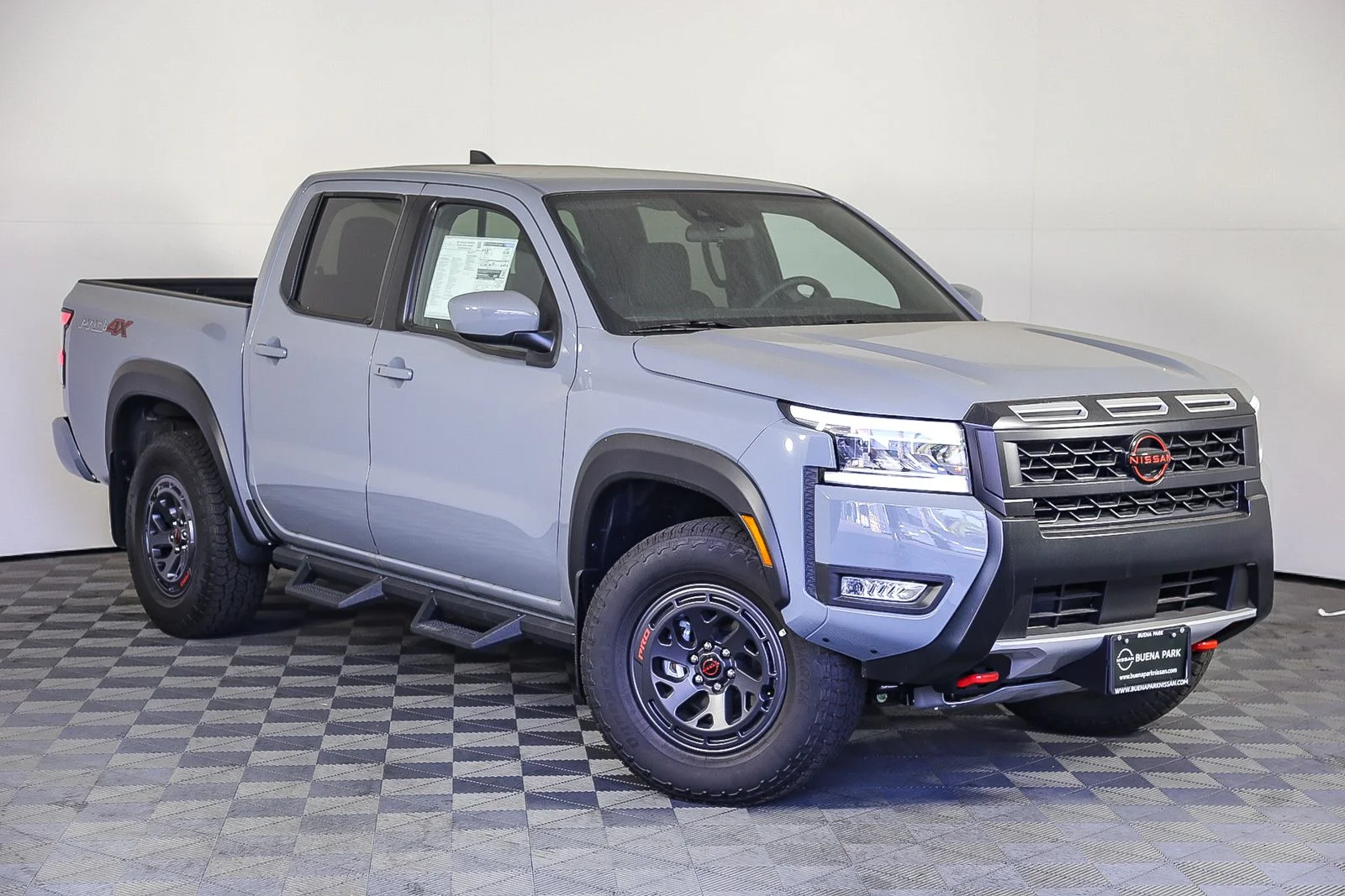 2025 Nissan Frontier PRO-4X Crew Cab 4X4's photo