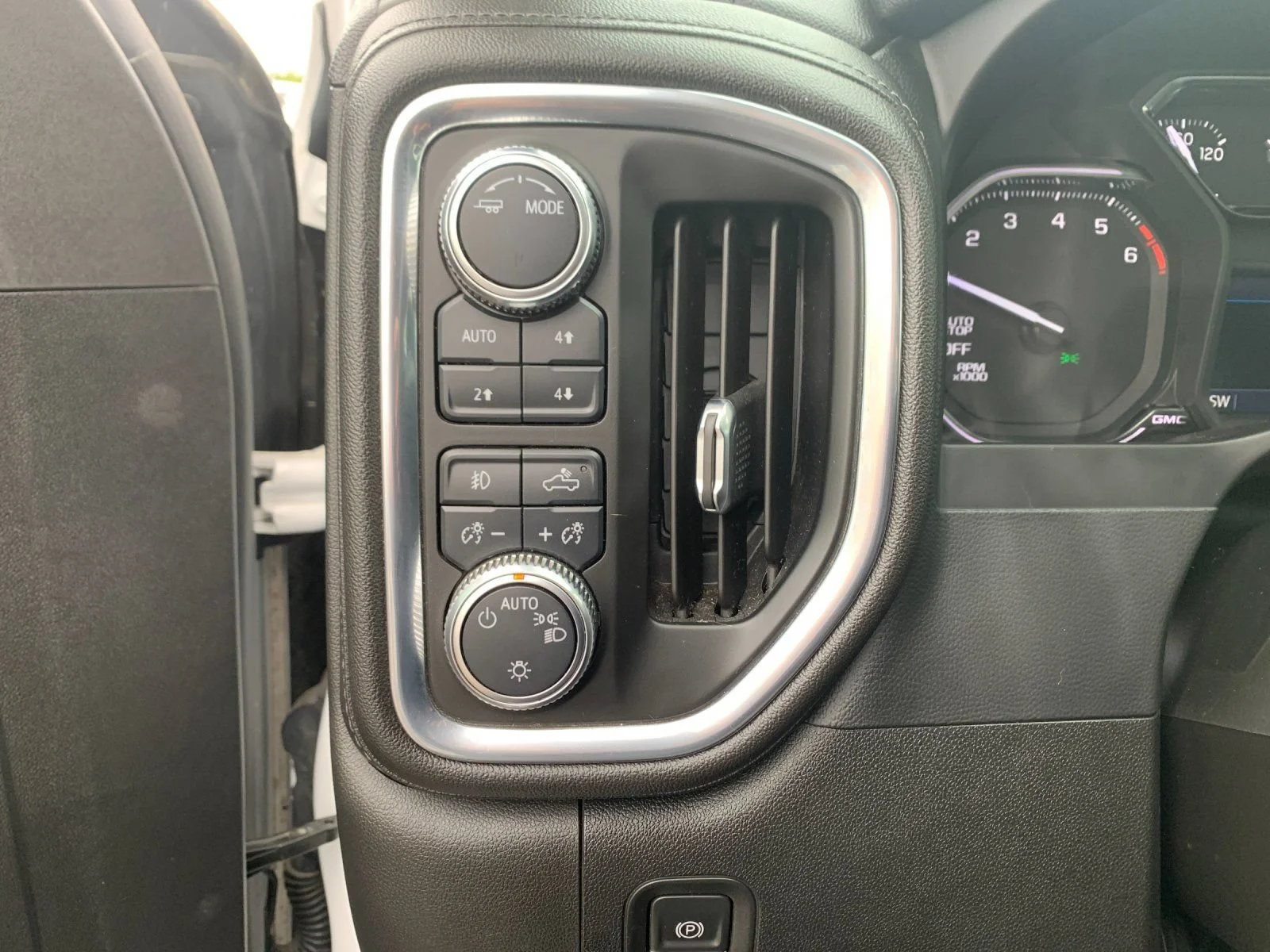 Used 2021 Summit White GMC Elevation image 30