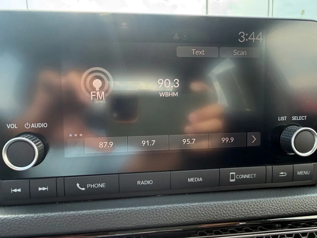 Used 2025 Silver Honda LX image 12